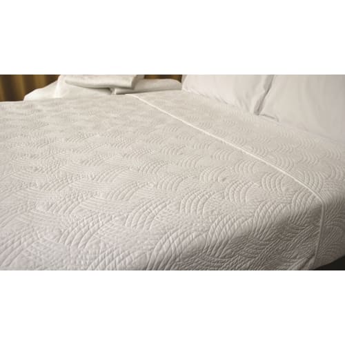 Kartri Quilted Impressions Breezes Coverlet, King 112"x98", White